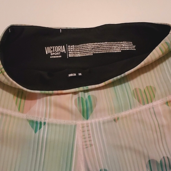 🌈OFFER💕Victoria's Secret VICTORIA SPORT Knockout Ombre Rainbow Heart Leggings - Picture 7 of 10